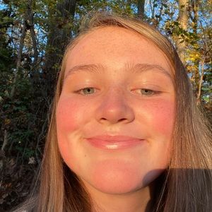 Meet your Posher, Ava